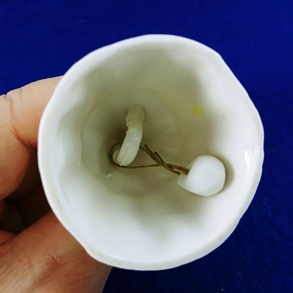 Aynsley Cottage Garden Porcelain Dinner Bell With Heart Shape Handle - Picture 7 of 8